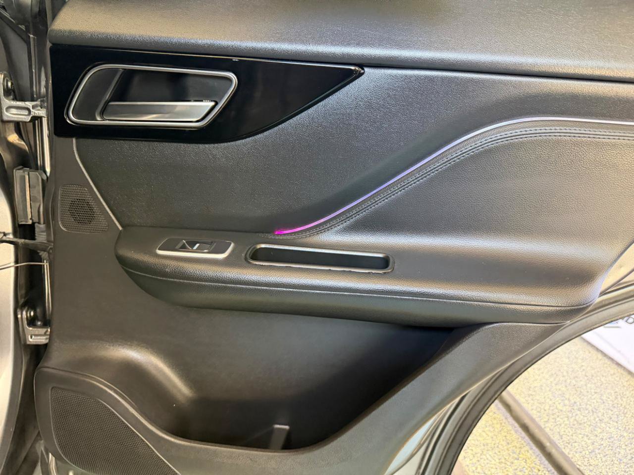 Used 2019 Jaguar F-PACE Premium AWD/4WD image 22