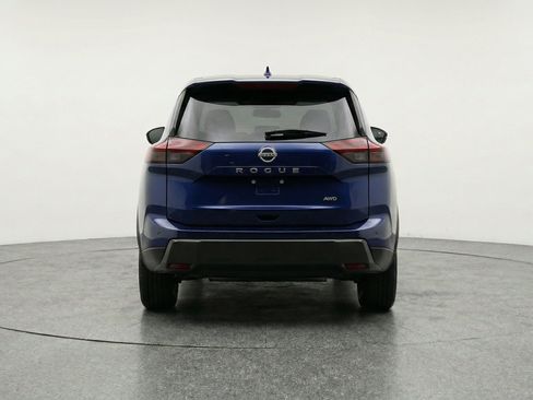 Used 2025 Nissan Rogue SV AWD/4WD image 7