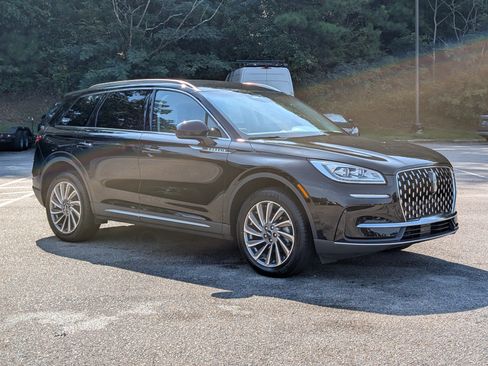 Used 2023 Lincoln Corsair Reserve FWD image 11