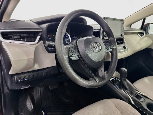 Used 2020 Toyota Corolla LE FWD image 19