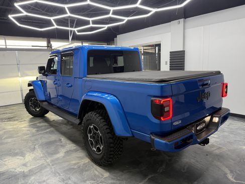 Used 2023 Jeep Gladiator High Altitude AWD/4WD image 3