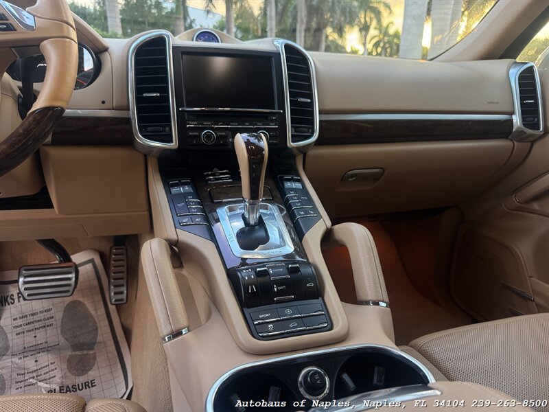 Used 2013 Porsche Cayenne S AWD/4WD image 40