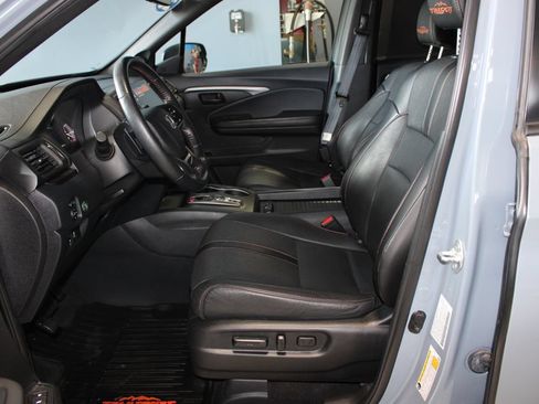 Used 2023 Honda Passport TrailSport image 10