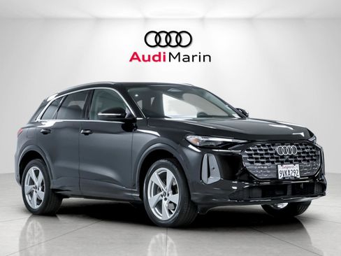 Used 2025 Audi Q5 Premium Plus w/ Premium Plus AWD/4WD image 7