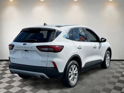 Used 2023 Ford Escape Active w/ Tech Pack #1 AWD/4WD image 4