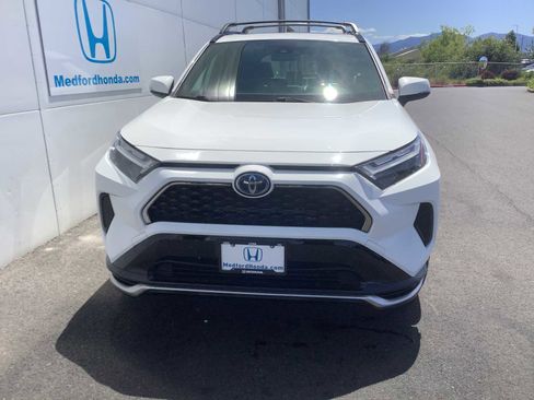 Used 2022 Toyota RAV4 SE w/ Weather & Moonroof Package AWD/4WD image 6