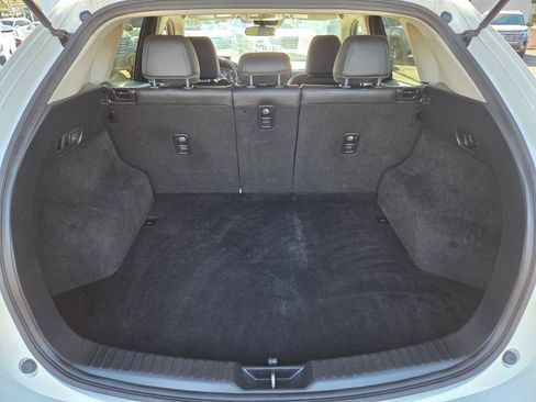 Used 2019 MAZDA CX-5 Touring image 18