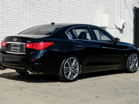 Used 2016 INFINITI Q50 3.0t Premium w/ Driver Assistance Package image 8