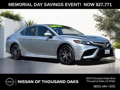 Used 2024 Toyota Camry SE FWD image 1