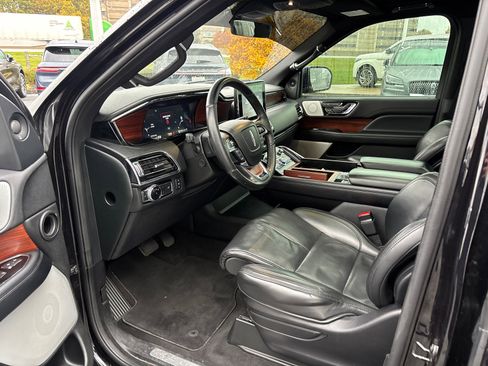 Used 2020 Lincoln Navigator Reserve w/ Equipment Group 208A Reserve image 24