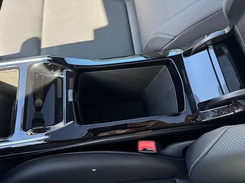 Used 2024 Volkswagen ID.4 Pro S image 16