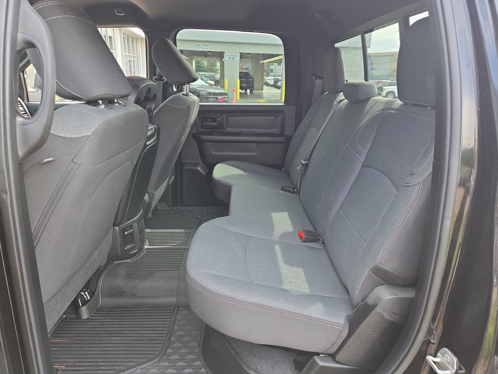 Used 2024 RAM 3500 Tradesman w/ Chrome Appearance Group AWD/4WD image 15
