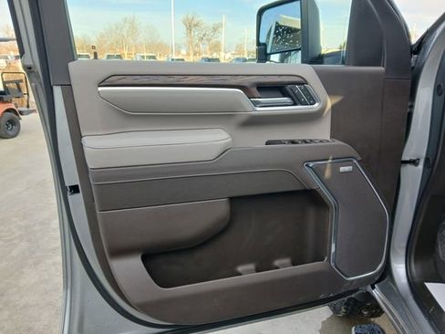 New 2026 GMC Sierra 2500 SLT w/ SLT Convenience Package image 11