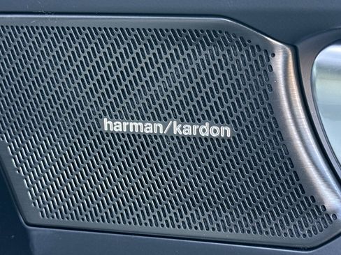 New 2026 Volvo XC40 B5 Ultra w/ Climate Package image 20