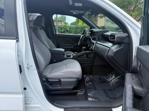 Used 2024 Toyota Tacoma SR5 AWD/4WD image 30