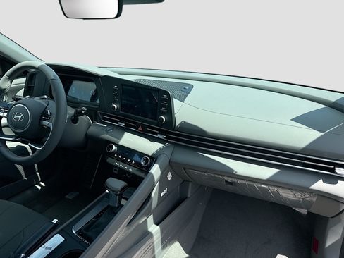 New 2026 Hyundai Elantra Sport FWD image 21