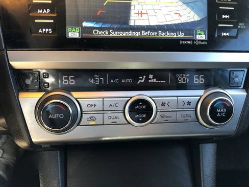 Used 2017 Subaru Outback 2.5i Limited AWD/4WD image 32
