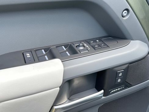 New 2025 Land Rover Defender 110 S image 18