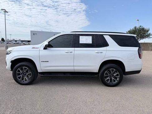 Used 2022 Chevrolet Tahoe Z71 w/ Luxury Package AWD/4WD image 9