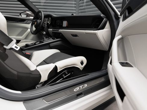 Certified 2023 Porsche 911 GT3 RWD image 34