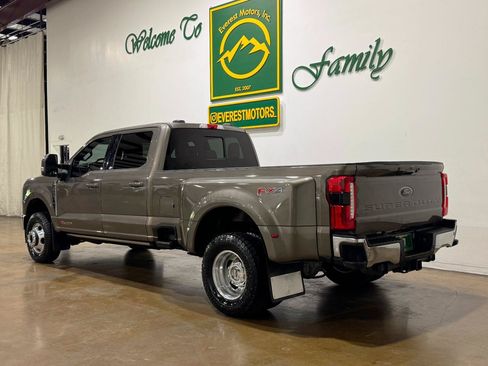 Used 2023 Ford F350 Lariat w/ Lariat Ultimate Package AWD/4WD image 6