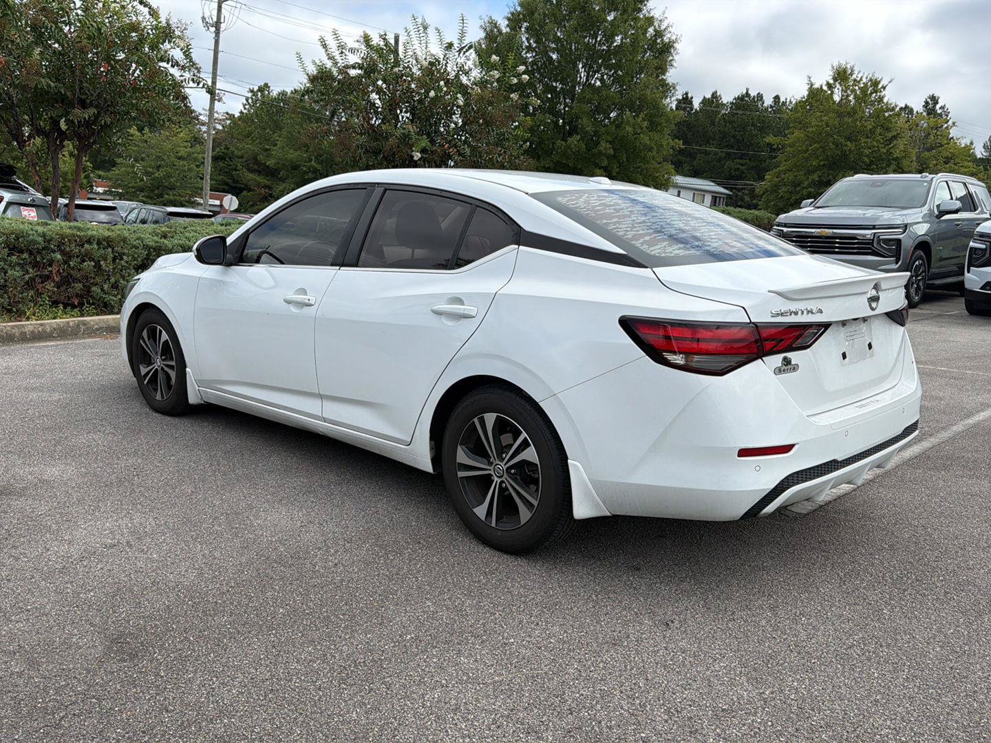 Used 2021 Nissan Sentra SV FWD image 2