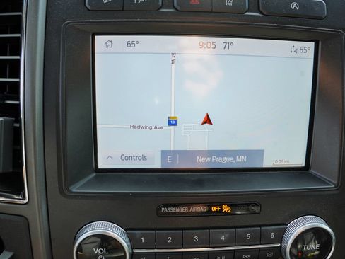 Used 2020 Ford Expedition XLT w/ Equipment Group 202A AWD/4WD image 6