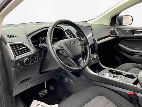 Used 2024 Ford Edge SE image 14