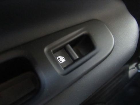 Used 2019 Jeep Renegade Limited image 31