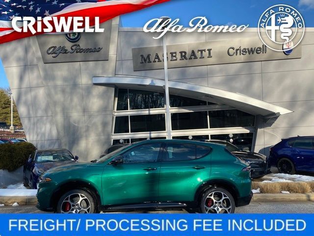 New 2025 Alfa Romeo Tonale w/ Premium Package AWD/4WD image 8