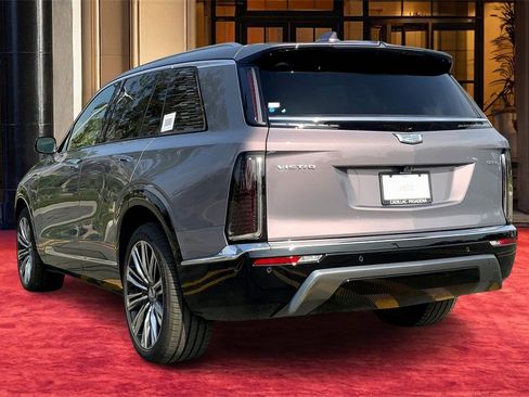 New 2026 Cadillac Vistiq Premium Luxury image 4