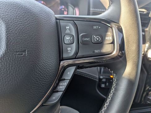 Used 2024 RAM 2500 Limited image 23