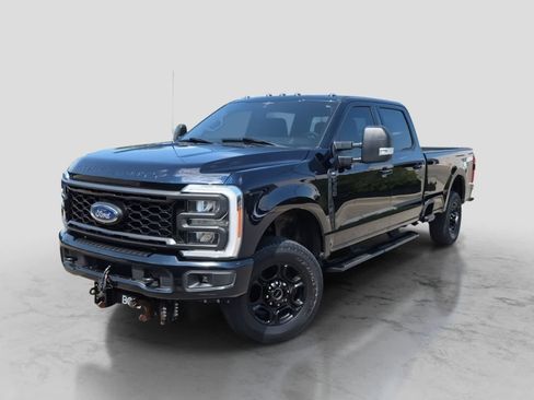 Used 2023 Ford F350 XLT w/ XLT Premium Package AWD/4WD image 1