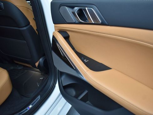 New 2026 BMW X6 xDrive40i w/ Climate Comfort Package image 21