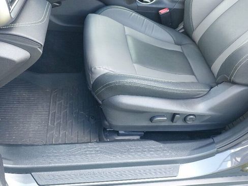 Used 2025 Subaru Outback Onyx Edition XT AWD/4WD image 16