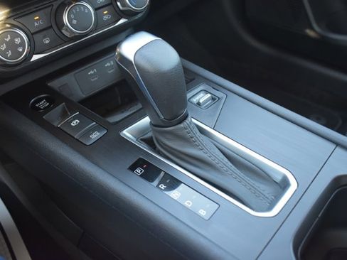 Used 2025 Nissan Kicks SV image 25