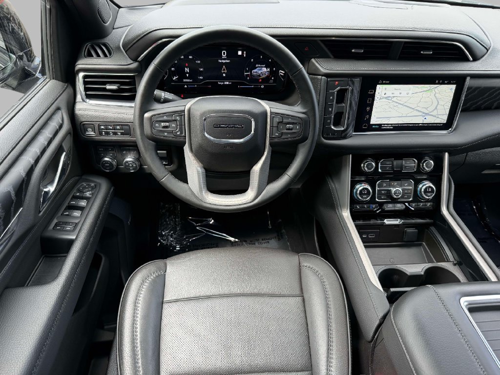 Used 2023 GMC Yukon Denali w/ Max Trailering Package AWD/4WD image 4