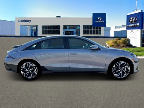 New 2024 Hyundai Ioniq 6 SEL image 18