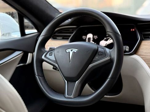 Used 2020 Tesla Model S Long Range image 12