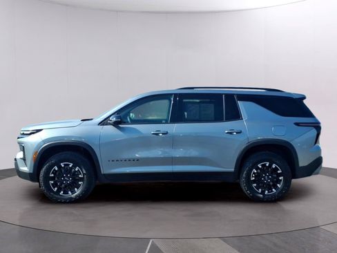 Used 2025 Chevrolet Traverse Z71 w/ Driver Confidence Package AWD/4WD image 2