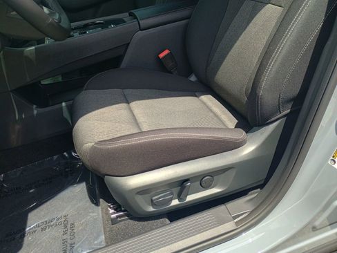 Used 2026 Nissan Rogue SV FWD image 12
