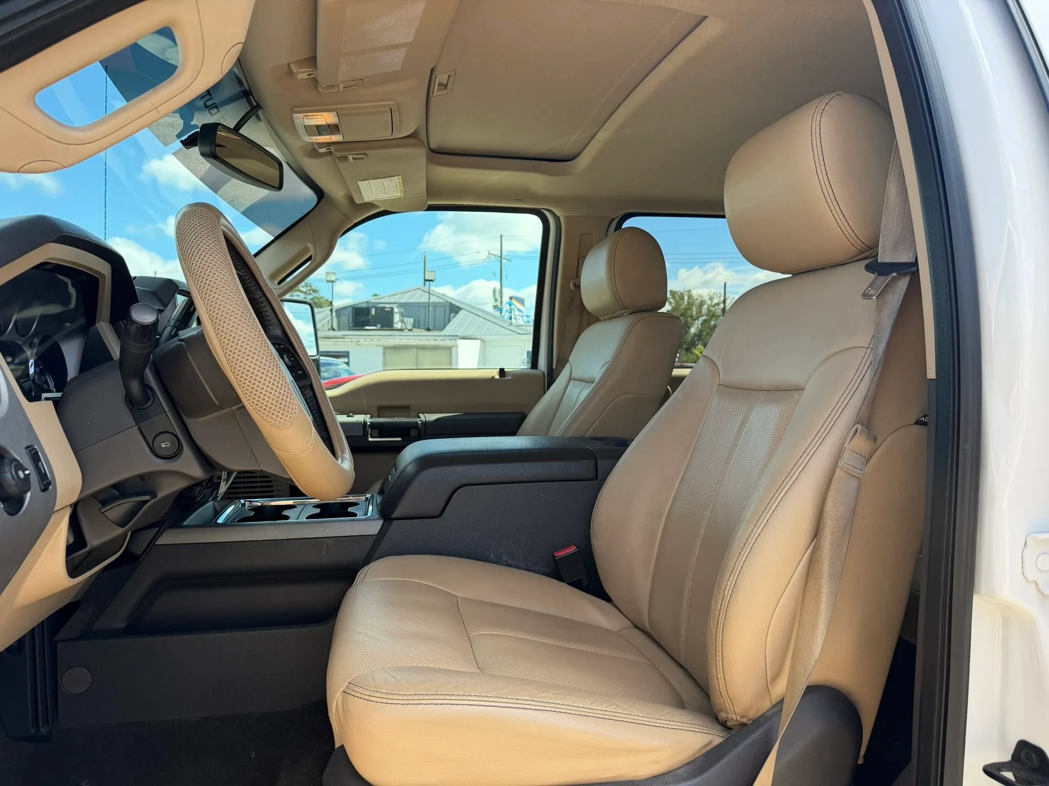 Used 2015 Ford F250 Lariat w/ Lariat Ultimate Package AWD/4WD image 10