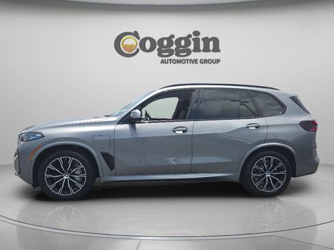 Used 2026 BMW X5 xDrive50e w/ Executive Package AWD/4WD image 2