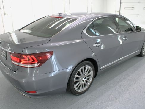 Used 2014 Lexus LS 460 L image 10
