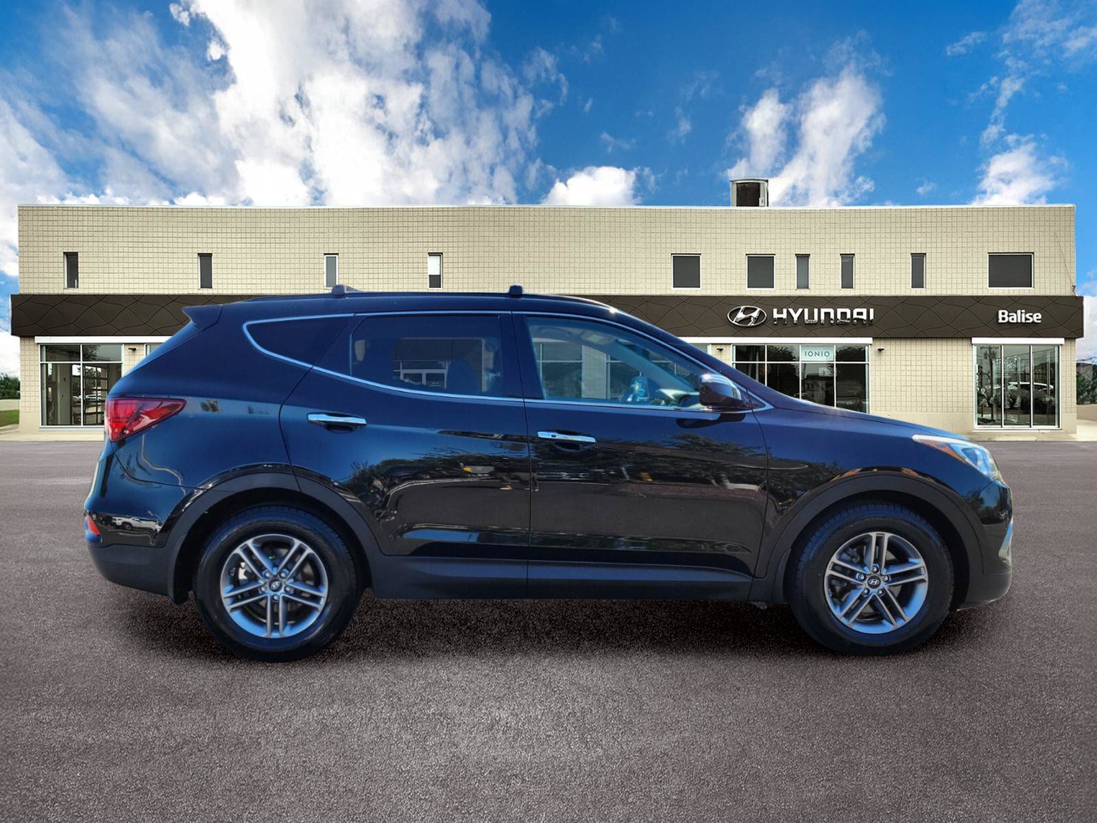 Used 2018 Hyundai Santa Fe Sport AWD/4WD image 2