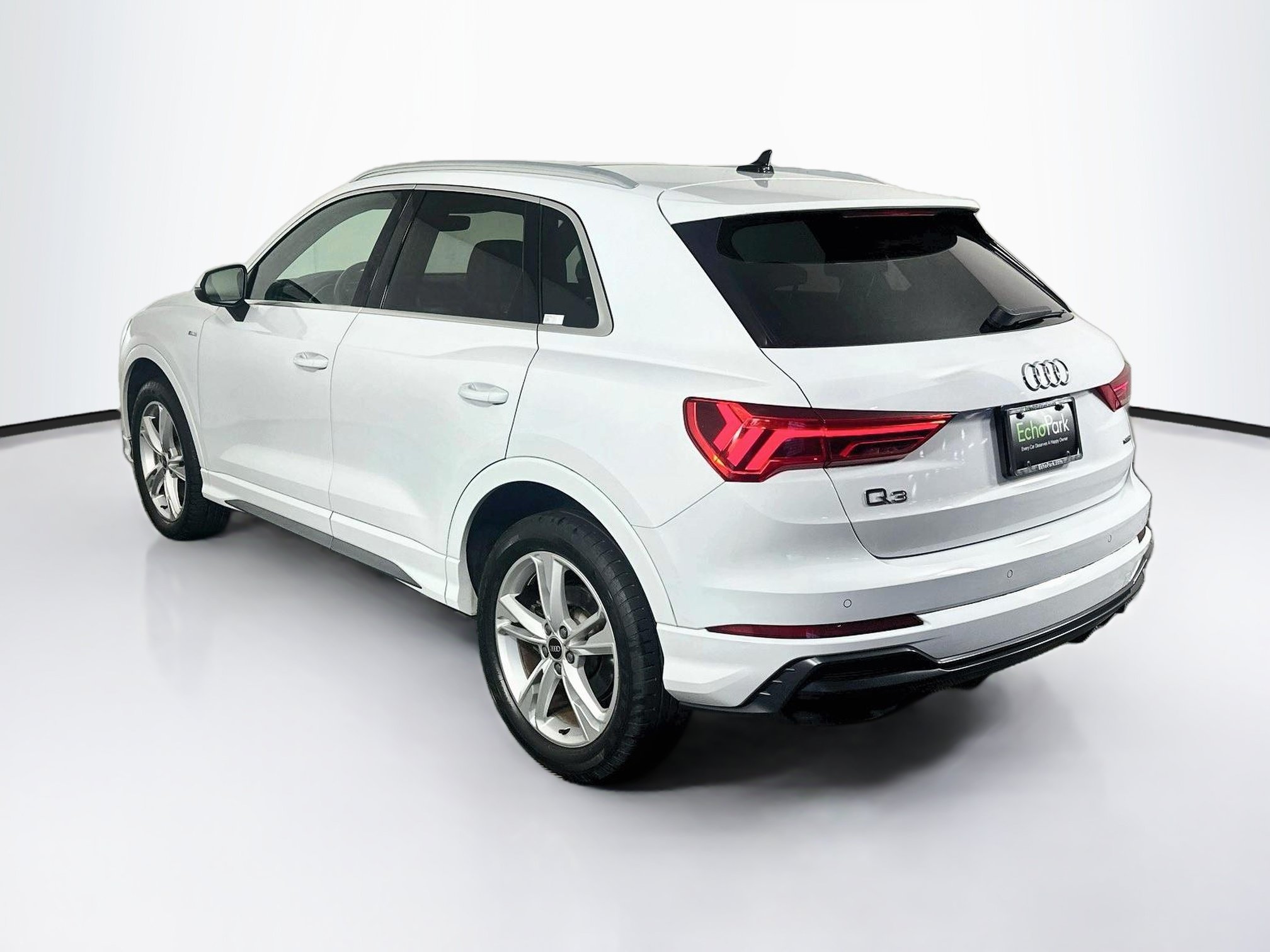 Used 2022 Audi Q3 2.0T Premium Plus w/ Premium Plus Package AWD/4WD image 5