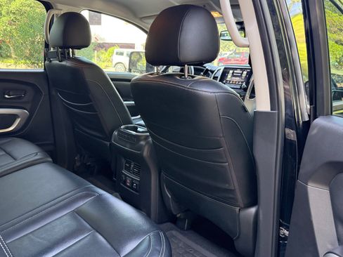 Used 2021 Nissan Titan SV w/ SV Convenience Package AWD/4WD image 26