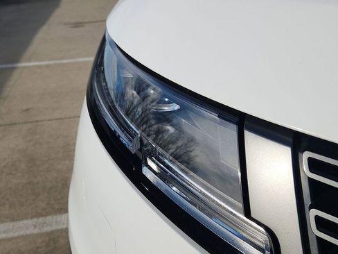 Used 2023 Land Rover Range Rover Sport SE Dynamic image 8