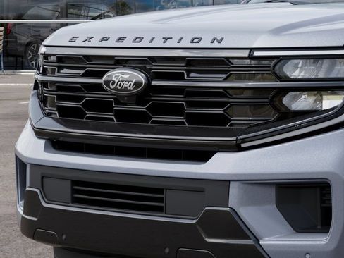 New 2027 Ford Expedition Platinum w/ Stealth Appearance Package AWD/4WD image 17