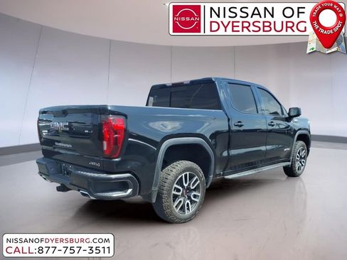 Used 2022 GMC Sierra 1500 AT4 w/ AT4 Preferred Package AWD/4WD image 3